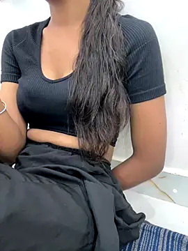 Snapshot of cute_parii_ chatting on 09/13/25, 01:33 cute parii  online show from 09/13/25, 01:33