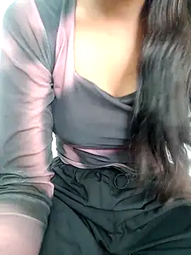 Snapshot of cute_parii_ chatting on 10/01/25, 10:10 cute parii  online show from 10/01/25, 10:10