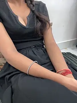 Snapshot of cute_parii_ chatting on 10/01/25, 10:16 cute parii  online show from 10/01/25, 10:16