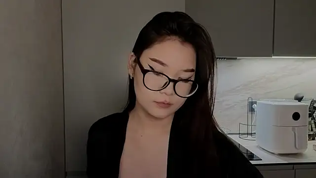 iamyuki online show from 12/21/25, 10:22