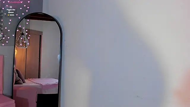 Lexyy Bluee online show from 10/22/25, 03:56