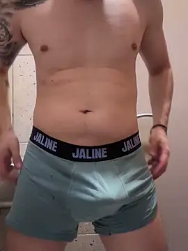 Snapshot of 9999Alez chatting on 10/11/25, 07:23 9999Alez online show from 10/11/25, 07:23