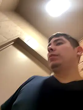 Snapshot of 9999Alez chatting on 10/31/25, 07:37 9999Alez online show from 10/31/25, 07:37