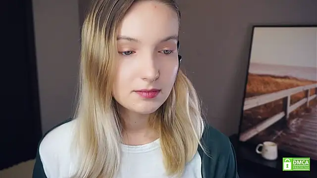 HongTomczak online show from 09/24/25, 07:01