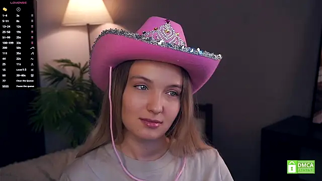 HongTomczak online show from 10/30/25, 07:32