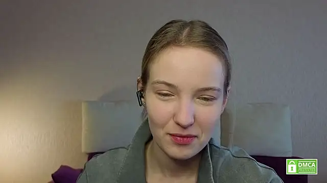 HongTomczak online show from 04/24/26, 07:44