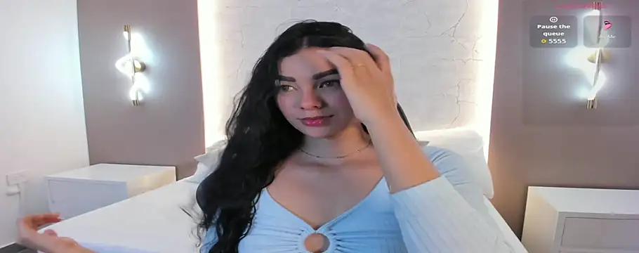 Snapshot of emily_tolson chatting on 12/16/25, 06:46 emily tolson online show from 12/16/25, 06:46