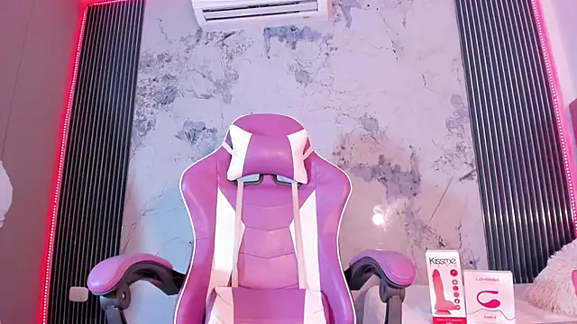 Mia Duarte1 online show from 10/17/25, 07:27