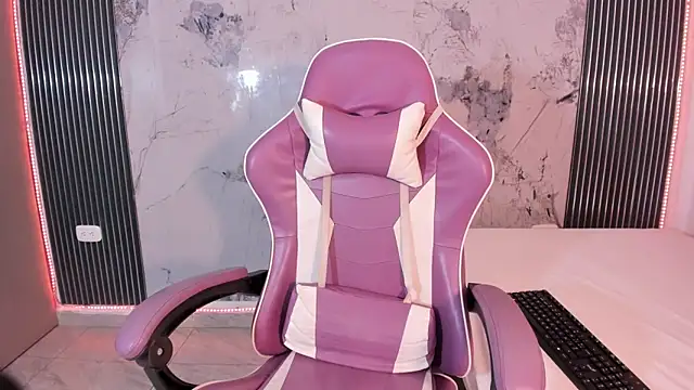 Mia Duarte1 online show from 03/07/26, 07:33