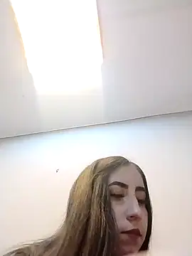 Sophi Thaylorr online show from 10/22/25, 01:22