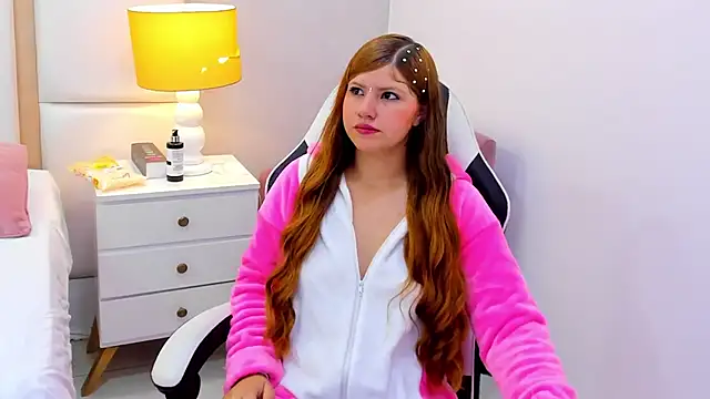 EimmyJones online show from 10/25/25, 03:03