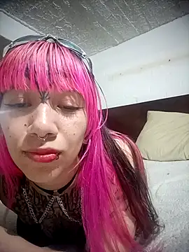 Snapshot of Meganhynde chatting on 09/20/25, 11:28 Meganhynde online show from 09/20/25, 11:28