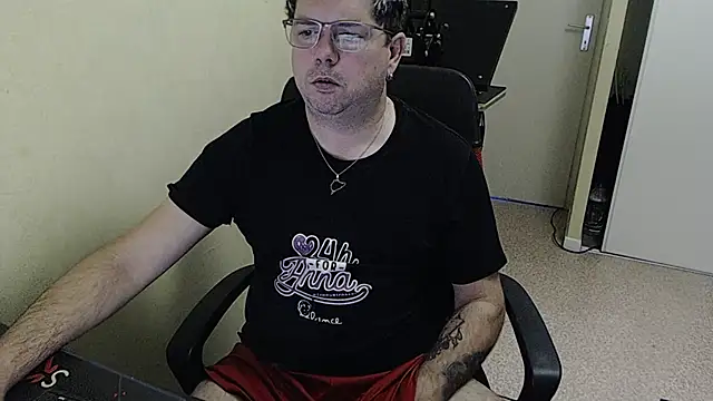 Snapshot of blueandwhite1 chatting on 12/18/24, 08:09 blueandwhite1 online show from 12/18/24, 08:09