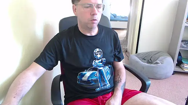 blueandwhite1 online show from 06/03/26, 07:11