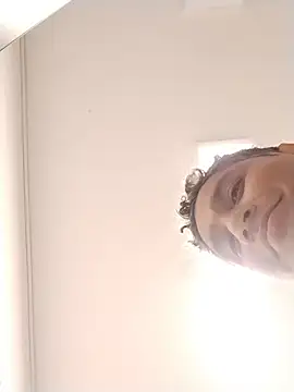 Snapshot of danigarci2307 chatting on 10/25/25, 08:58 danigarci2307 online show from 10/25/25, 08:58