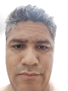 Snapshot of danigarci2307 chatting on 11/26/25, 05:14 danigarci2307 online show from 11/26/25, 05:14