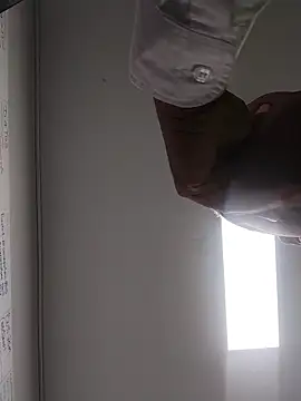 Snapshot of danigarci2307 chatting on 02/13/26, 01:34 danigarci2307 online show from 02/13/26, 01:34