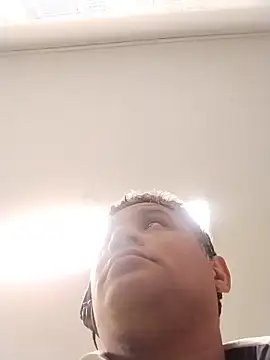 Snapshot of danigarci2307 chatting on 02/24/26, 01:03 danigarci2307 online show from 02/24/26, 01:03