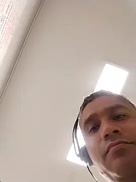 Snapshot of danigarci2307 chatting on 03/17/26, 12:48 danigarci2307 online show from 03/17/26, 12:48