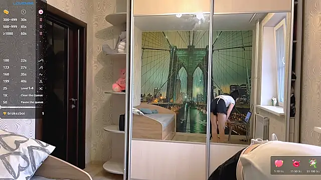 TianaWidell online show from 10/29/25, 03:31