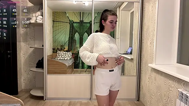 TianaWidell online show from 11/17/25, 01:17