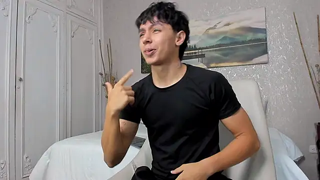 Tyler durten online show from 09/30/25, 02:16