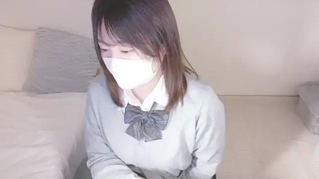 Snapshot of mi__san chatting on 04/11/26, 10:41 mi san online show from 04/11/26, 10:41