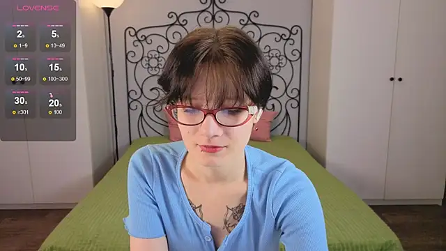 oliviafairy1 online show from 09/23/25, 03:59