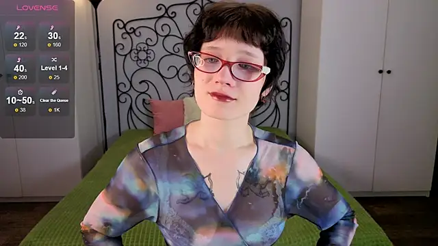 oliviafairy1 online show from 10/10/25, 02:49