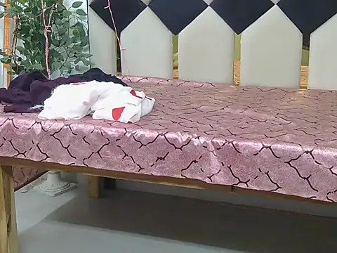 Its-ishikaa online show from 11/01/25, 02:57