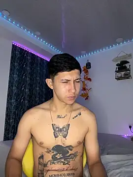 Snapshot of Alejandro_BigCock22 chatting on 09/12/25, 03:06 Alejandro BigCock22 online show from 09/12/25, 03:06