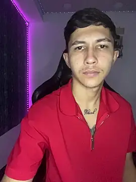 Snapshot of Alejandro_BigCock22 chatting on 10/24/25, 01:03 Alejandro BigCock22 online show from 10/24/25, 01:03