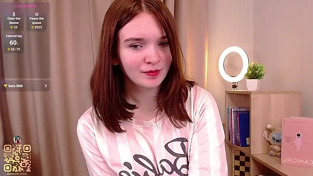 Snapshot of EvaJackson111 chatting on 10/11/25, 02:15 EvaJackson111 online show from 10/11/25, 02:15