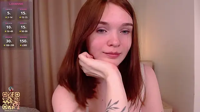 Snapshot of EvaJackson111 chatting on 11/07/25, 02:06 EvaJackson111 online show from 11/07/25, 02:06