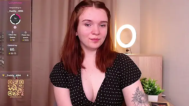 Snapshot of EvaJackson111 chatting on 11/15/25, 02:13 EvaJackson111 online show from 11/15/25, 02:13