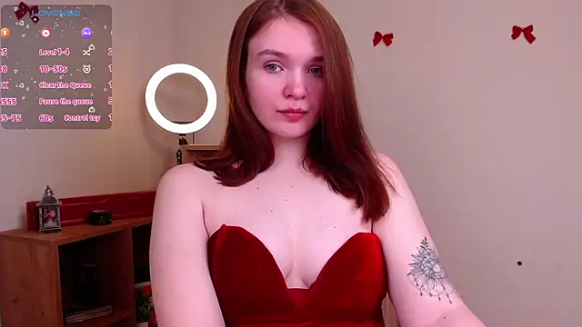 Snapshot of EvaJackson111 chatting on 12/14/25, 03:17 EvaJackson111 online show from 12/14/25, 03:17