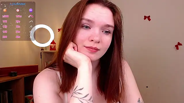 Snapshot of EvaJackson111 chatting on 12/15/25, 02:10 EvaJackson111 online show from 12/15/25, 02:10