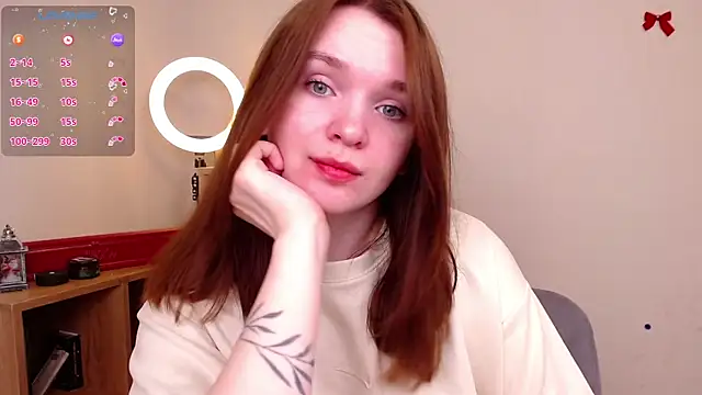 Snapshot of EvaJackson111 chatting on 12/16/25, 03:06 EvaJackson111 online show from 12/16/25, 03:06