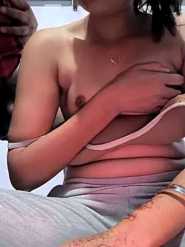 Snapshot of Angel_queen12 chatting on 10/27/25, 06:34 Angel queen12 online show from 10/27/25, 06:34