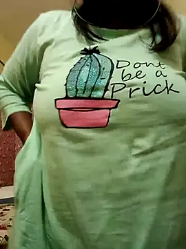 Snapshot of tamilrohini chatting on 09/28/25, 11:37 tamilrohini online show from 09/28/25, 11:37