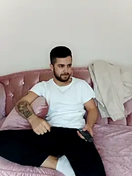 Ozi1910 online show from 12/15/25, 07:12