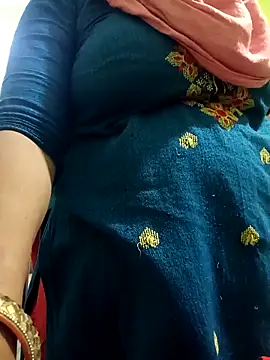 Snapshot of Mast-Haseena chatting on 03/11/26, 03:23 Mast-Haseena online show from 03/11/26, 03:23