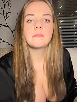 Snapshot of ItsLxsa chatting on 09/30/25, 10:26 ItsLxsa online show from 09/30/25, 10:26