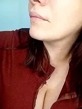 Snapshot of Sendy_kinky chatting on 09/10/25, 12:21 Sendy kinky online show from 09/10/25, 12:21