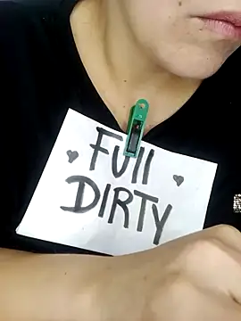 Snapshot of Sendy_kinky chatting on 09/21/25, 01:18 Sendy kinky online show from 09/21/25, 01:18