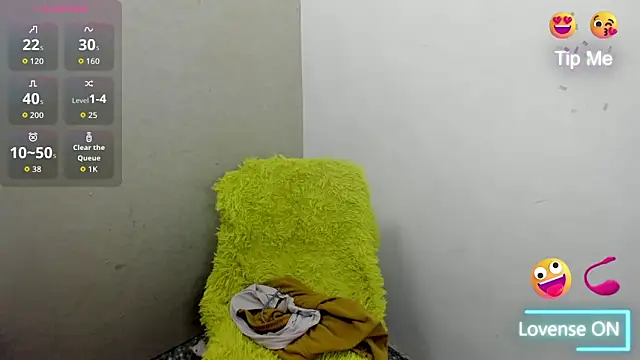 Sanya Luxx online show from 12/15/25, 11:03