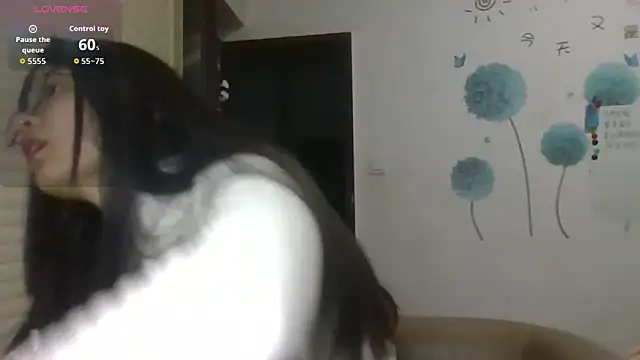 Monice1314 online show from 12/18/25, 12:11