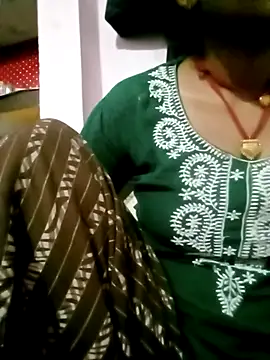 Hot tin74 online show from 11/09/25, 05:44