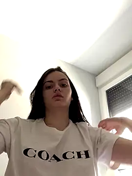 Snapshot of prettylittlefooxy chatting on 11/07/25, 10:37 prettylittlefooxy online show from 11/07/25, 10:37