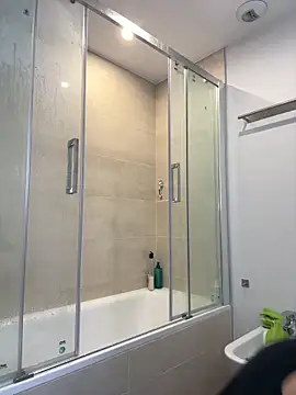 Snapshot of prettylittlefooxy chatting on 11/12/25, 11:10 prettylittlefooxy online show from 11/12/25, 11:10